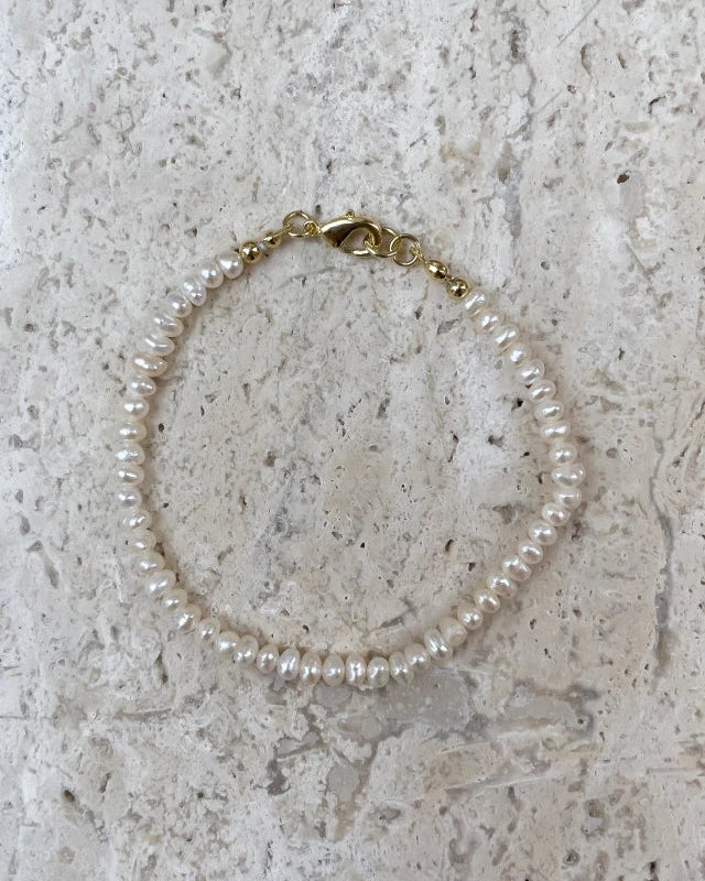 Pulseira Mini Pérolas Barrocas